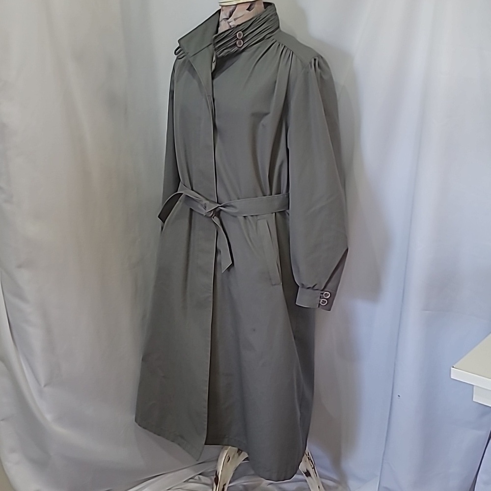 Vintage LONDON FOG 80s Long Coat Removable Wool Lining Pleated Puff High Neck
